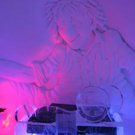 Snow Village 3*